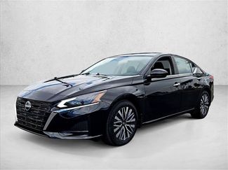 Used 2023 Nissan Altima 2.5 SV FWD video 4