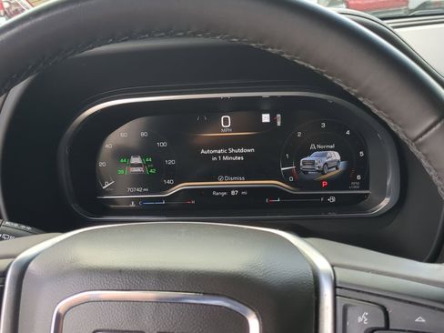 Used 2023 GMC Yukon SLE image 14