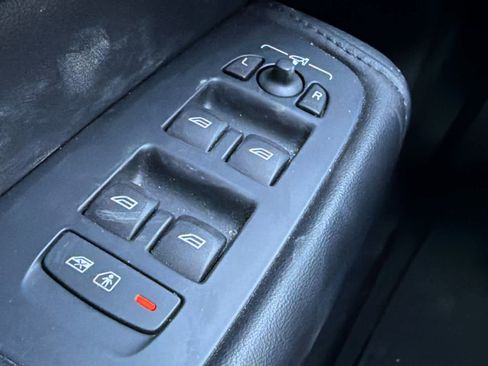 Certified 2023 Volvo XC60 B5 Plus w/ Protection Package Premier image 25