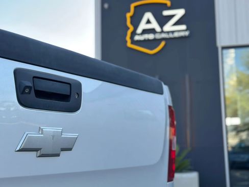 Used 2011 Chevrolet Silverado 2500 LTZ w/ LTZ Plus Package AWD/4WD image 7