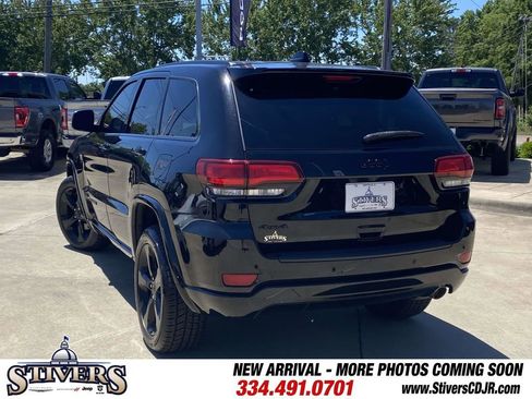 Used 2020 Jeep Grand Cherokee Altitude AWD/4WD image 40