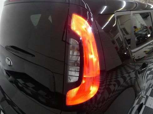 Used 2017 Kia Soul w/ Convenience Package image 15