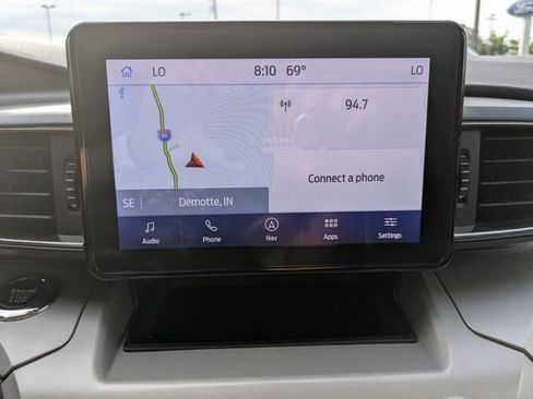 Used 2023 Ford Explorer XLT AWD/4WD image 27