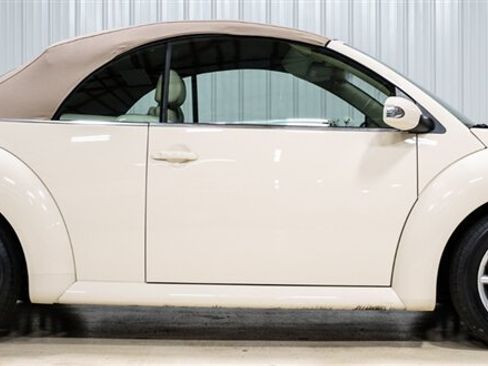 Used 2005 Volkswagen Beetle GLS FWD image 21