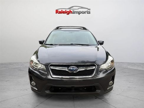 Used 2016 Subaru Crosstrek 2.0i Limited AWD/4WD image 2