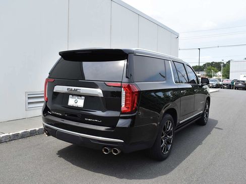Used 2024 GMC Yukon XL Denali w/ Denali Reserve Package AWD/4WD image 5
