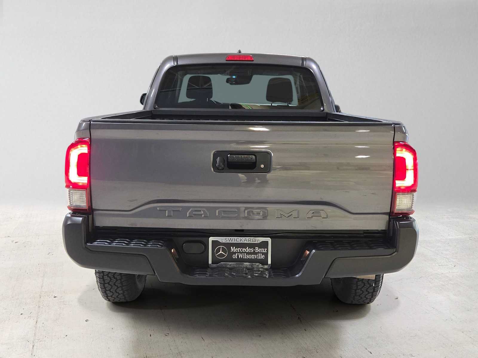 Used 2022 Toyota Tacoma SR RWD image 4