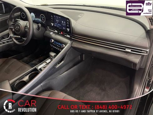 Used 2022 Hyundai Elantra SEL w/ Convenience Package FWD image 43