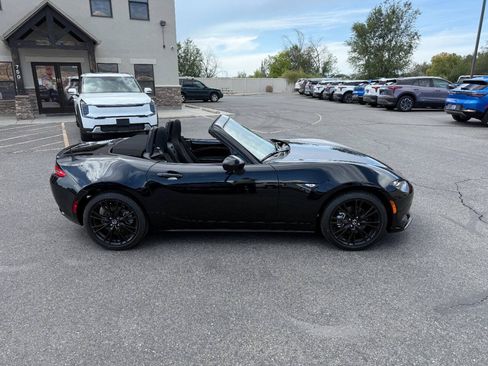 Used 2026 MAZDA MX-5 Miata Club w/ Weather Package RWD image 9