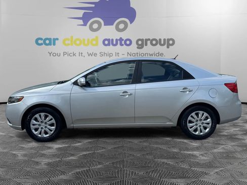 Used 2010 Kia Forte EX FWD image 2