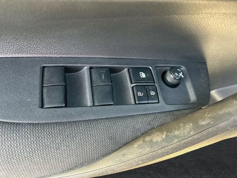 Used 2023 Toyota Corolla LE FWD image 12