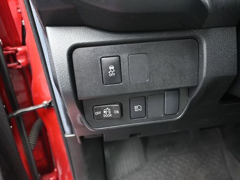 Used 2022 Toyota Tacoma SR w/ SR Convenience Package RWD image 11