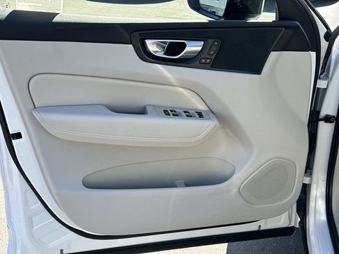 Certified 2025 Volvo XC60 T8 Core w/ Protection Package Premier image 15