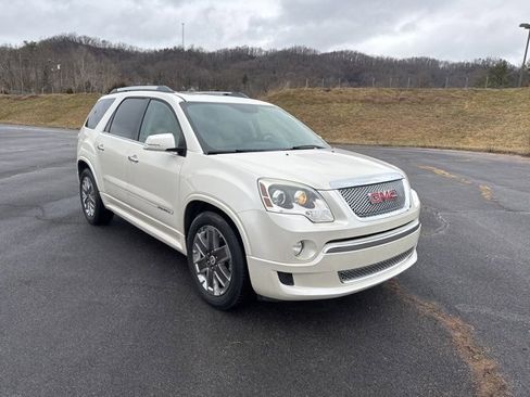Used 2012 GMC Acadia Denali image 2