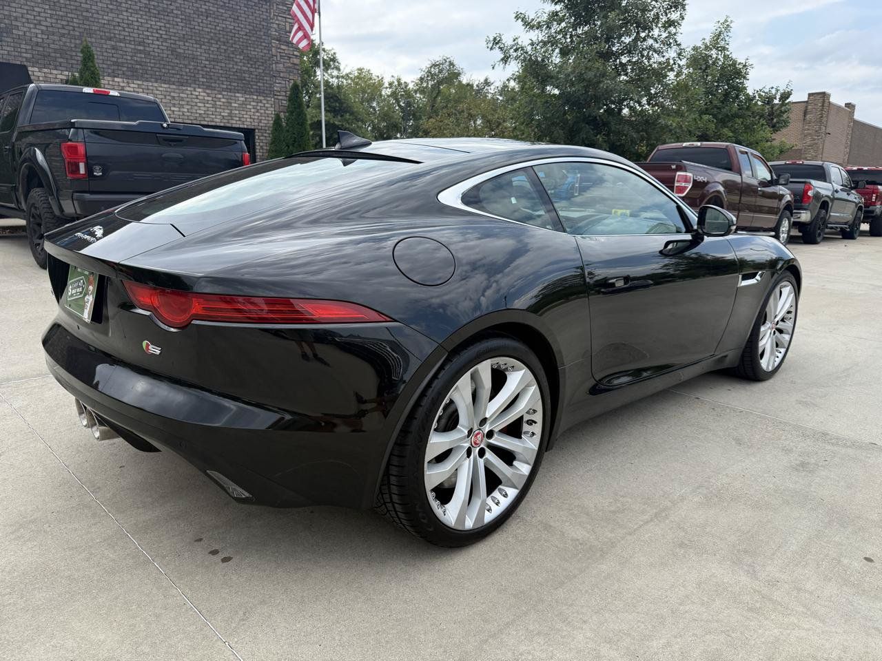 Used 2015 Jaguar F-TYPE S RWD image 4