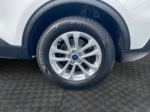 Used 2022 Ford Escape SE image 32