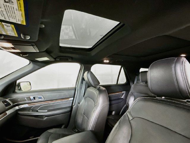 Used 2018 Ford Explorer Limited AWD/4WD image 22