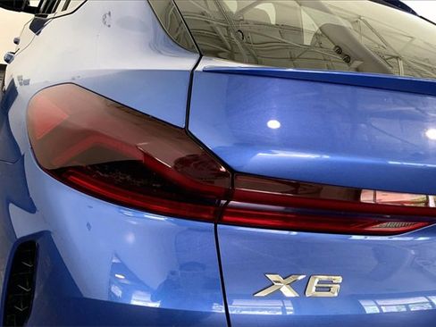 Used 2020 BMW X6 sDrive40i w/ M Sport Package image 29