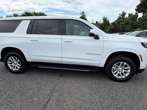 New 2026 Chevrolet Suburban LT w/ Comfort Package RWD image 7