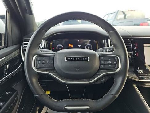 Used 2022 Jeep Wagoneer Series III w/ Premium Group I image 11