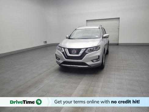 Used 2017 Nissan Rogue SV image 1