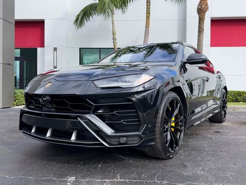 Used 2020 Lamborghini Urus AWD/4WD image 6