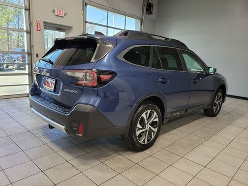 Used 2021 Subaru Outback Limited w/ Popular Package #2 AWD/4WD image 11