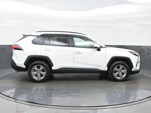 Used 2024 Toyota RAV4 XLE FWD image 7