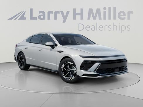 New 2026 Hyundai Sonata SEL FWD image 2