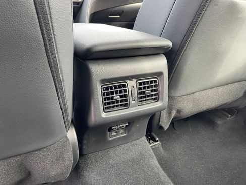 Used 2025 Toyota Camry SE image 23