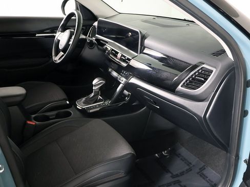 Used 2025 Kia Seltos S image 23