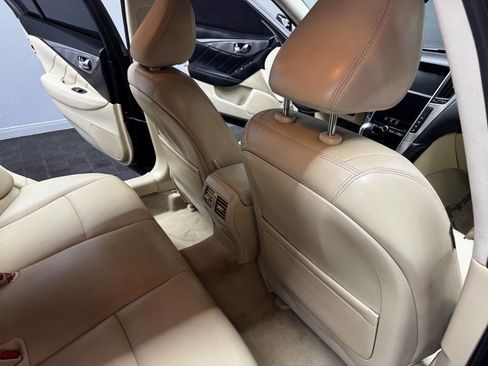 Used 2017 INFINITI Q50 Signature Edition w/ Cargo Package (L95) image 46