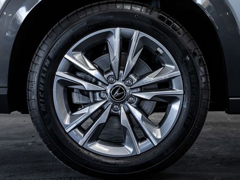 Certified 2025 Acura ADX FWD image 18