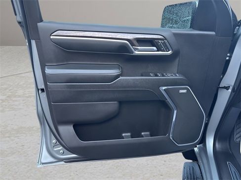 Used 2023 Chevrolet Silverado 1500 LTZ image 6