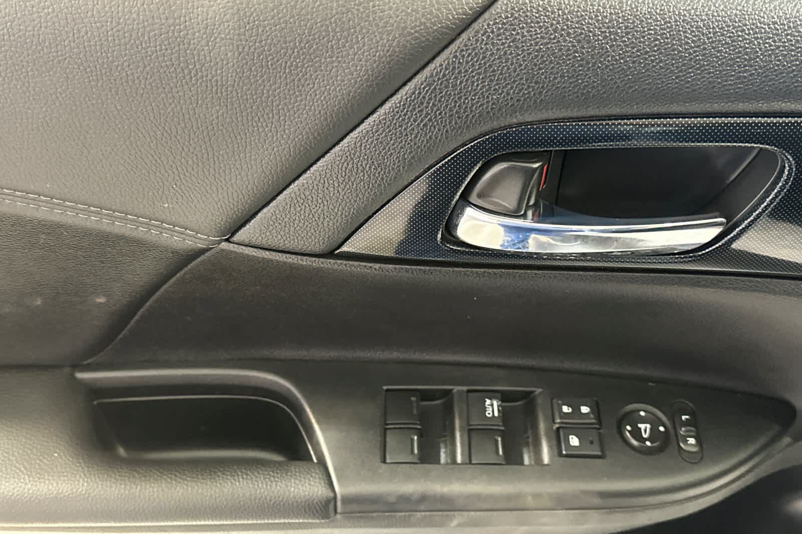 Used 2015 Honda Accord Sport image 15
