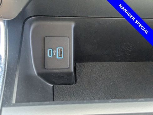 Used 2023 Ford F150 Lightning XLT image 24