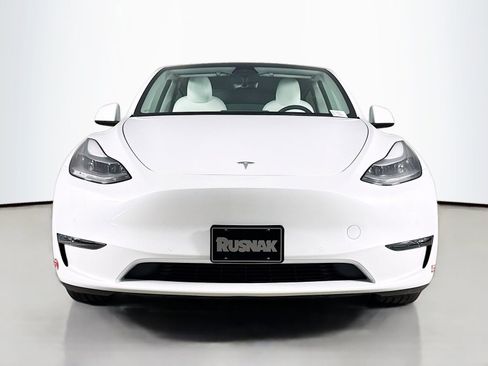 Used 2022 Tesla Model Y Performance image 2