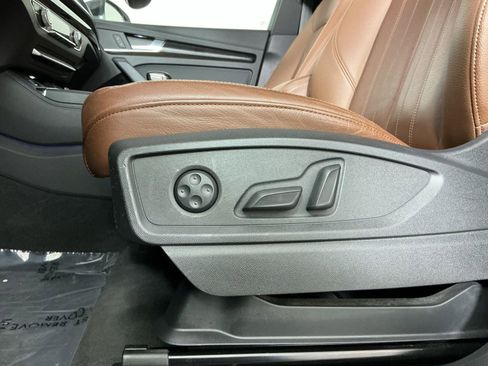 Used 2020 Audi Q5 e Premium Plus AWD/4WD image 17