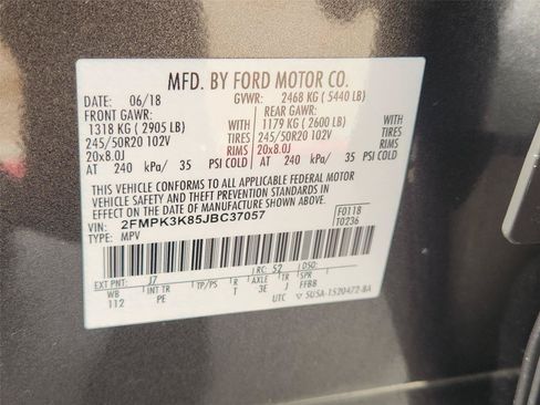 Used 2018 Ford Edge Titanium w/ Equipment Group 302A FWD image 34