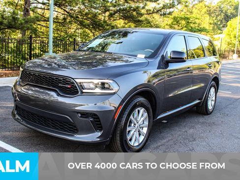 Used 2025 Dodge Durango GT RWD image 2