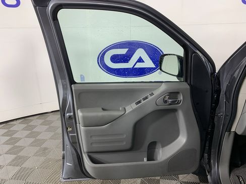 Used 2017 Nissan Frontier SV w/ SV Value Truck Package image 13