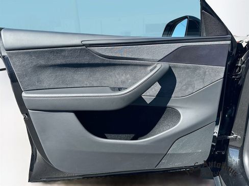 Used 2026 Tesla Model Y AWD image 23