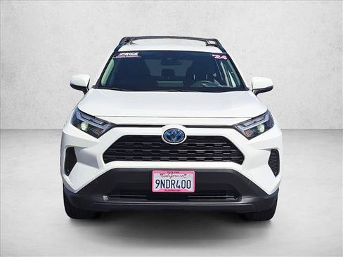 Used 2024 Toyota RAV4 XLE AWD/4WD image 2