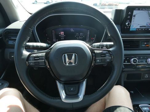 Used 2024 Honda Pilot Elite image 37
