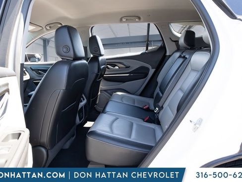 Used 2022 GMC Terrain SLT AWD/4WD image 18