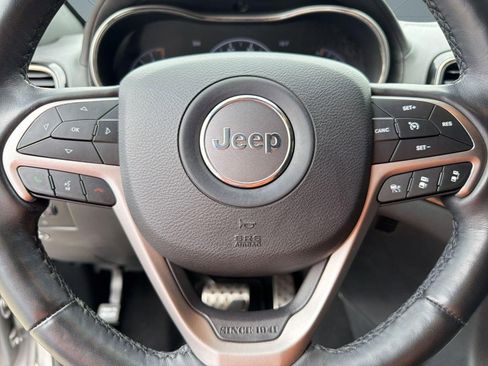Used 2020 Jeep Grand Cherokee High Altitude RWD image 18