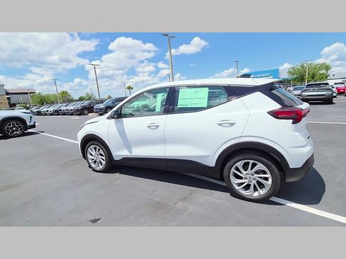 New 2027 Chevrolet Bolt LT w/ Comfort Package FWD image 20