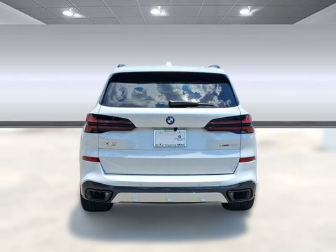 Used 2026 BMW X5 xDrive40i w/ M Sport Package image 9
