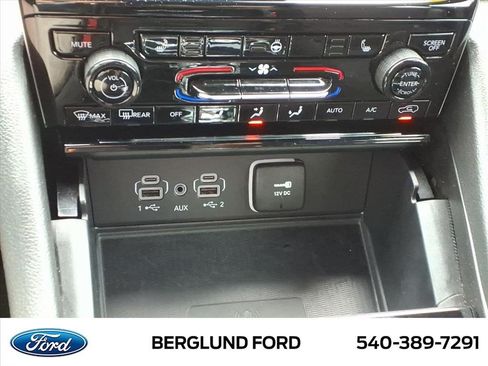 Used 2024 Jeep Grand Cherokee Altitude AWD/4WD image 29