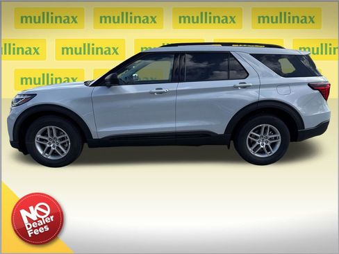New 2026 Ford Explorer Active w/ Active Comfort Package RWD image 2